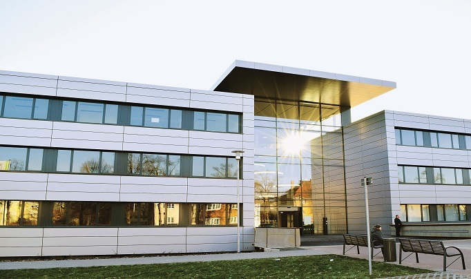 W3-Professur (m/w/d) für Innere Medizin – Schwerpunkt Pneumologie, 1. Bild