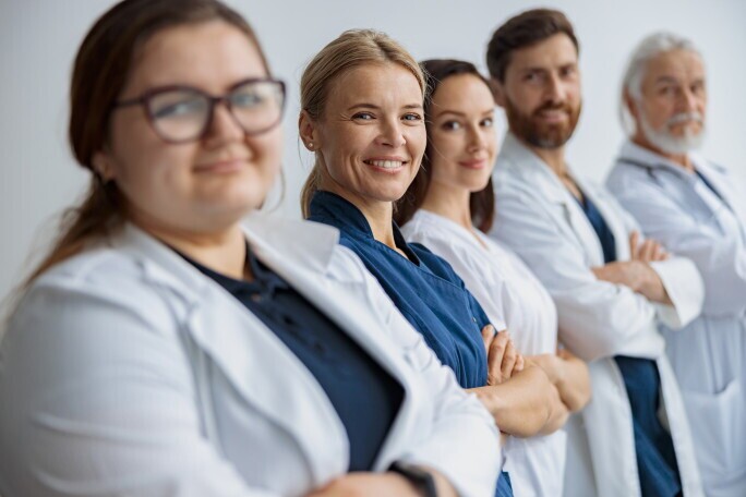 Facharzt (m/w/d) für Innere Medizin und Angiologie oder Arzt in fortgeschrittener Weiterbildung (m/w/d), 1. Bild